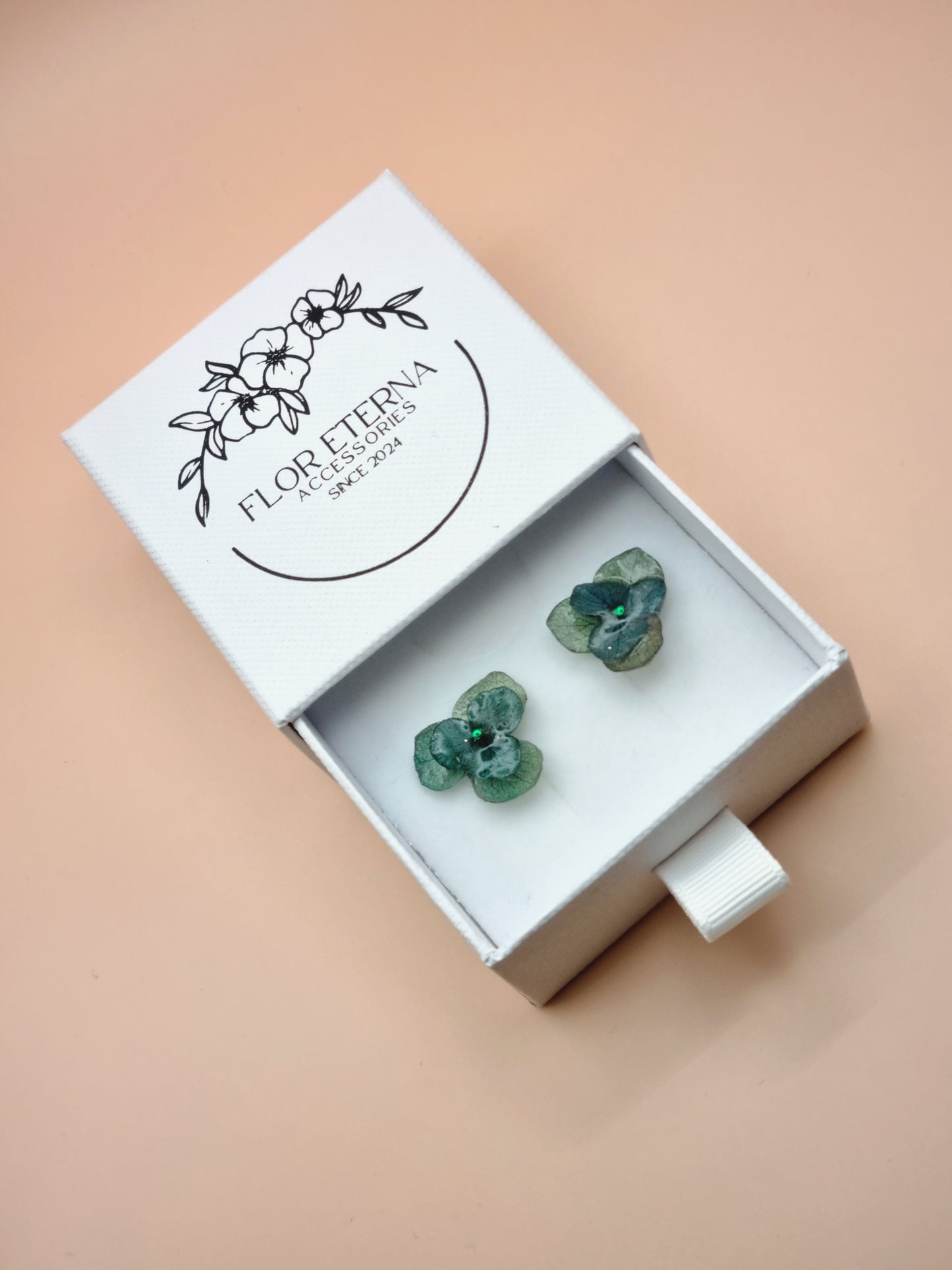 Hydrangea Dream in Green β 02